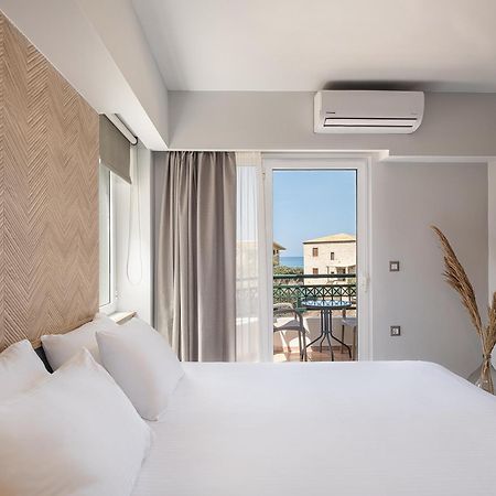 Alexia Beach Hotel Agia Marina  Exterior photo