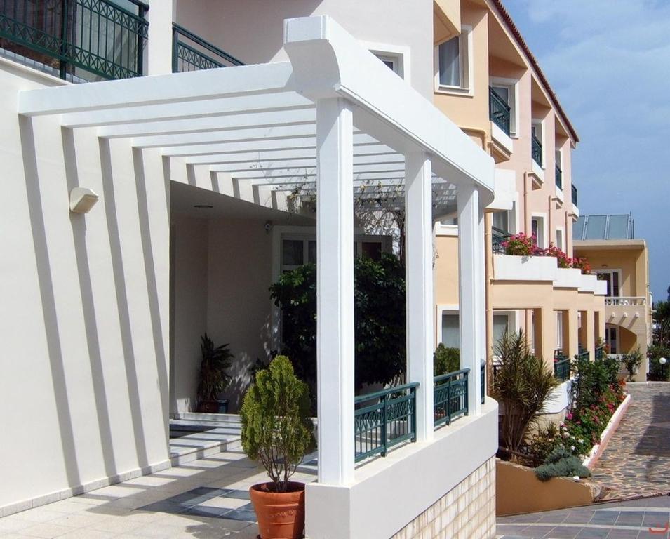 Alexia Beach Hotel Agia Marina  Exterior photo