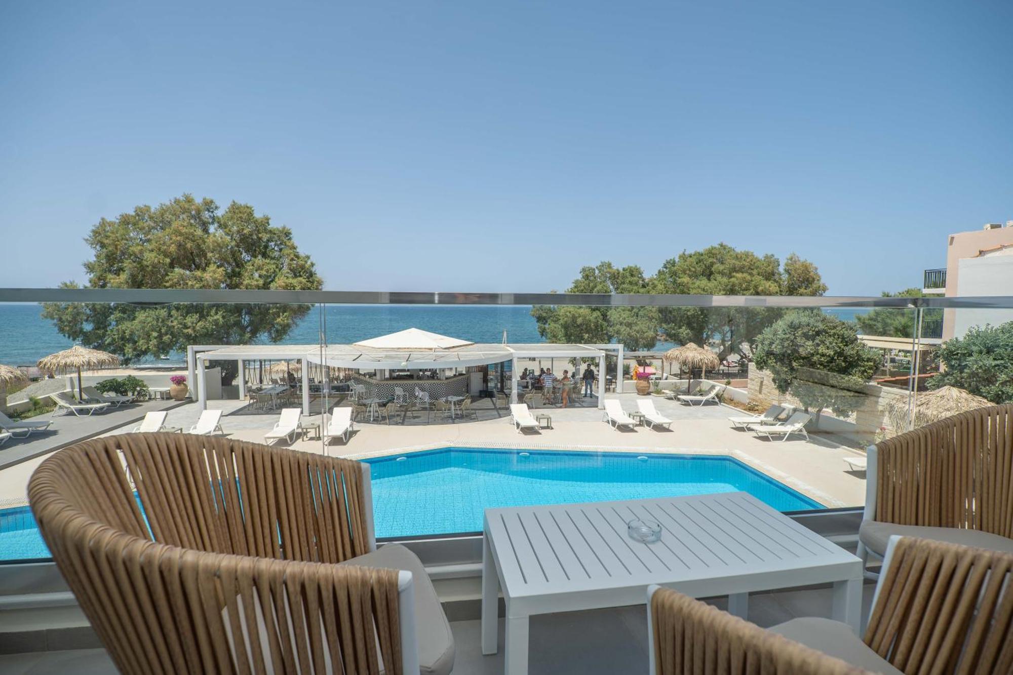 Alexia Beach Hotel Agia Marina  Exterior photo