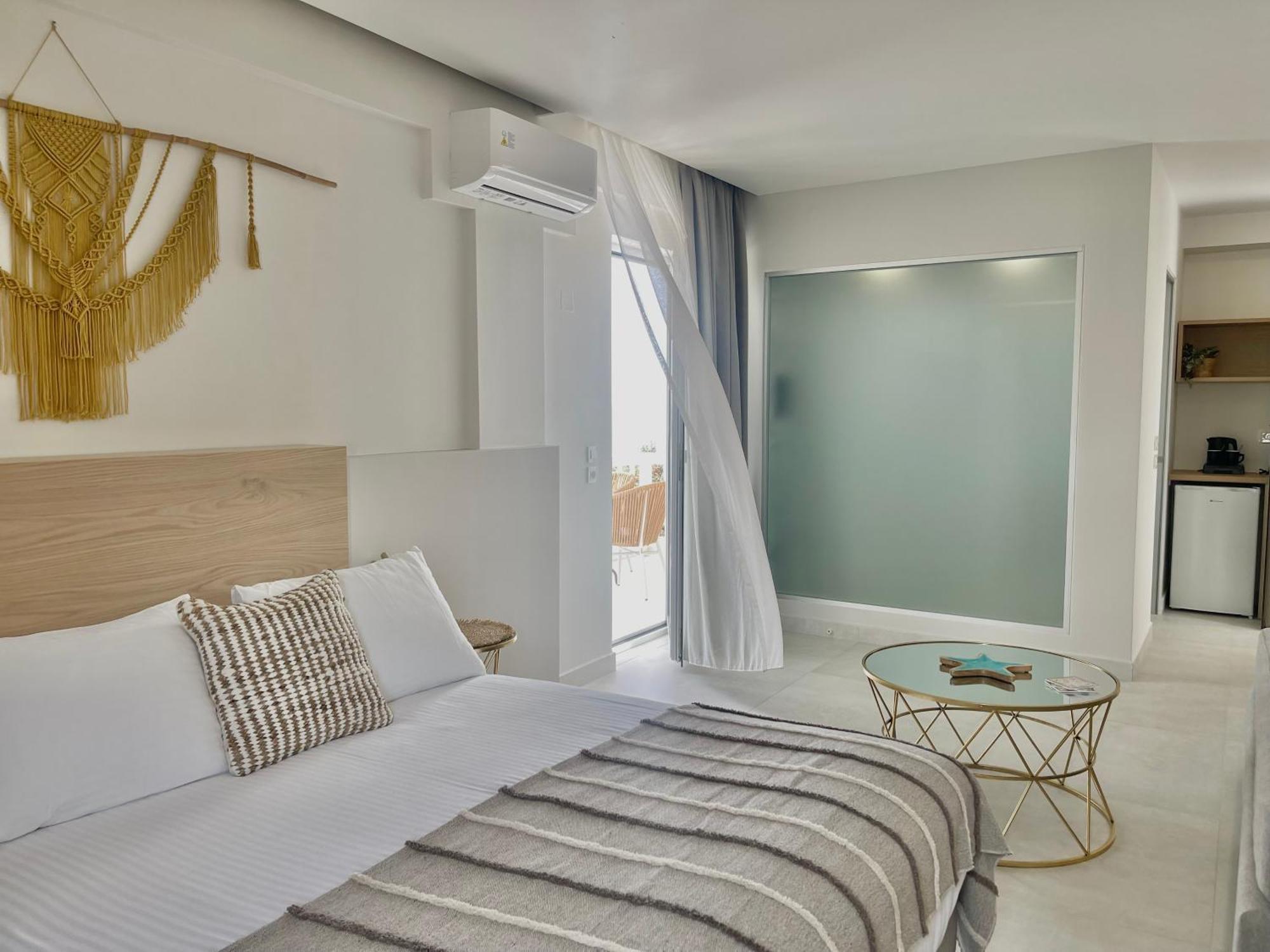 Alexia Beach Hotel Agia Marina  Exterior photo