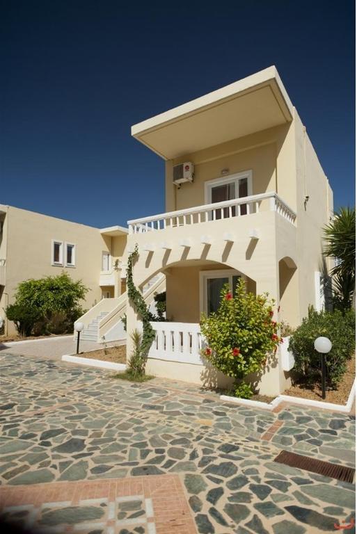 Alexia Beach Hotel Agia Marina  Exterior photo
