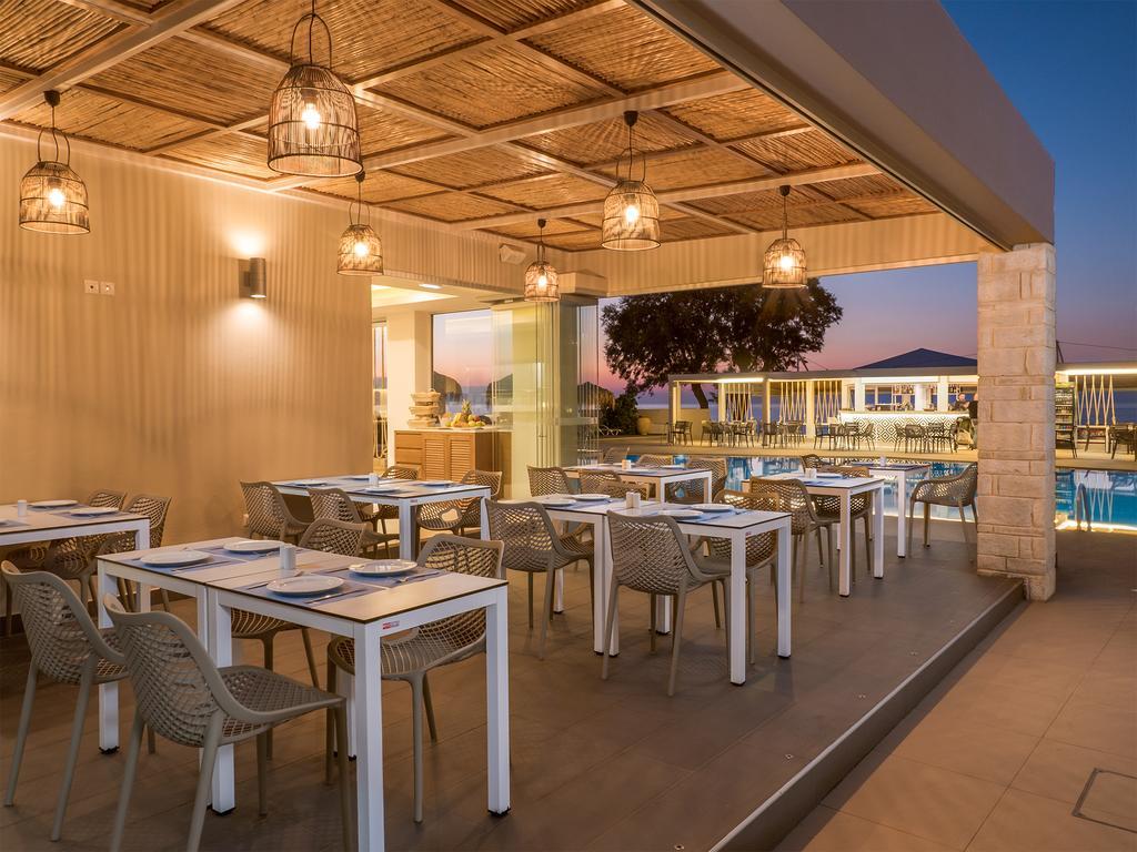 Alexia Beach Hotel Agia Marina  Exterior photo